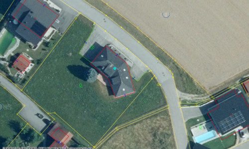 Landhaus-Juwel in Enzenkirchen: Kaum bewohntes Herrenhaus mit wertvoller Grundstücksreserve