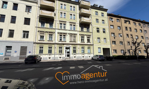 „Großzügigkeit, die man spürt, 3,10 m Raumhöhe, gepflegte Wohnung mit Lift in Linz“