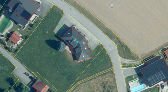 Landhaus-Juwel in Enzenkirchen: Kaum bewohntes Herrenhaus mit wertvoller Grundstücksreserve