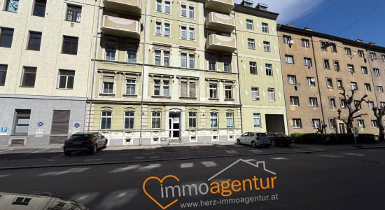 „Großzügigkeit, die man spürt, 3,10 m Raumhöhe, gepflegte Wohnung mit Lift in Linz“