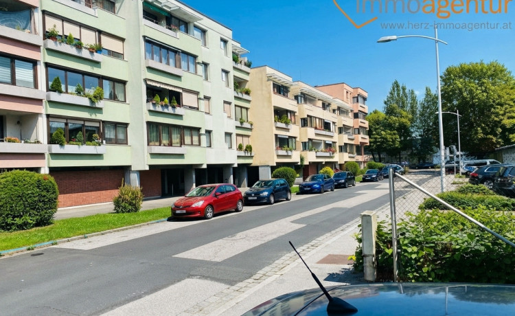 Südseitige 4-Zimmer-Wohnung mit Loggia & Tiefgaragenplatz in Linz